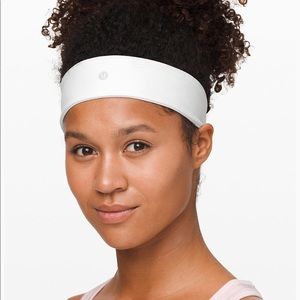Lululemon Flyaway Tamer Headband
